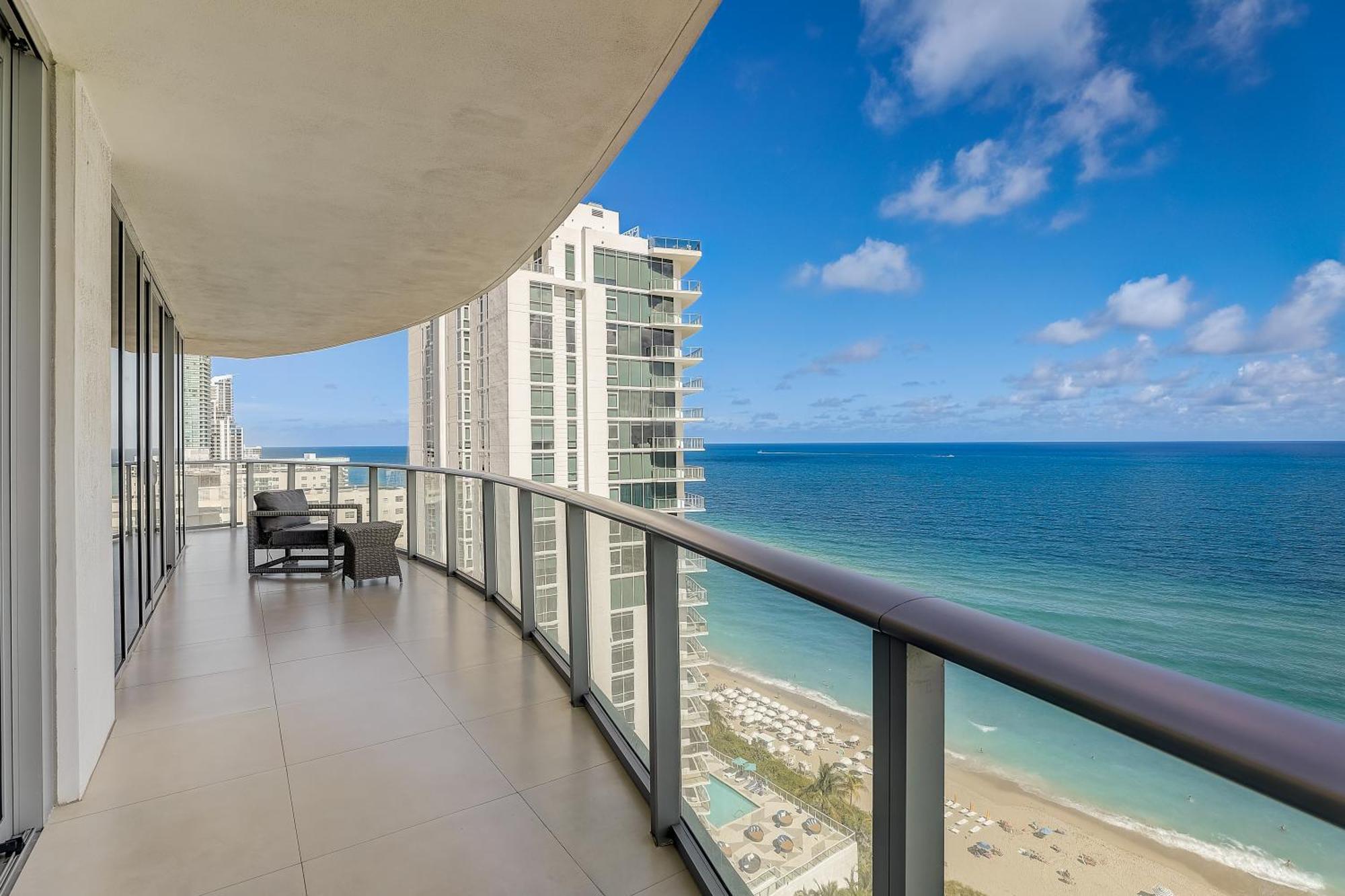 ハリウッド1502 - Stunning Ocean View At The Beachアパートメント エクステリア 写真