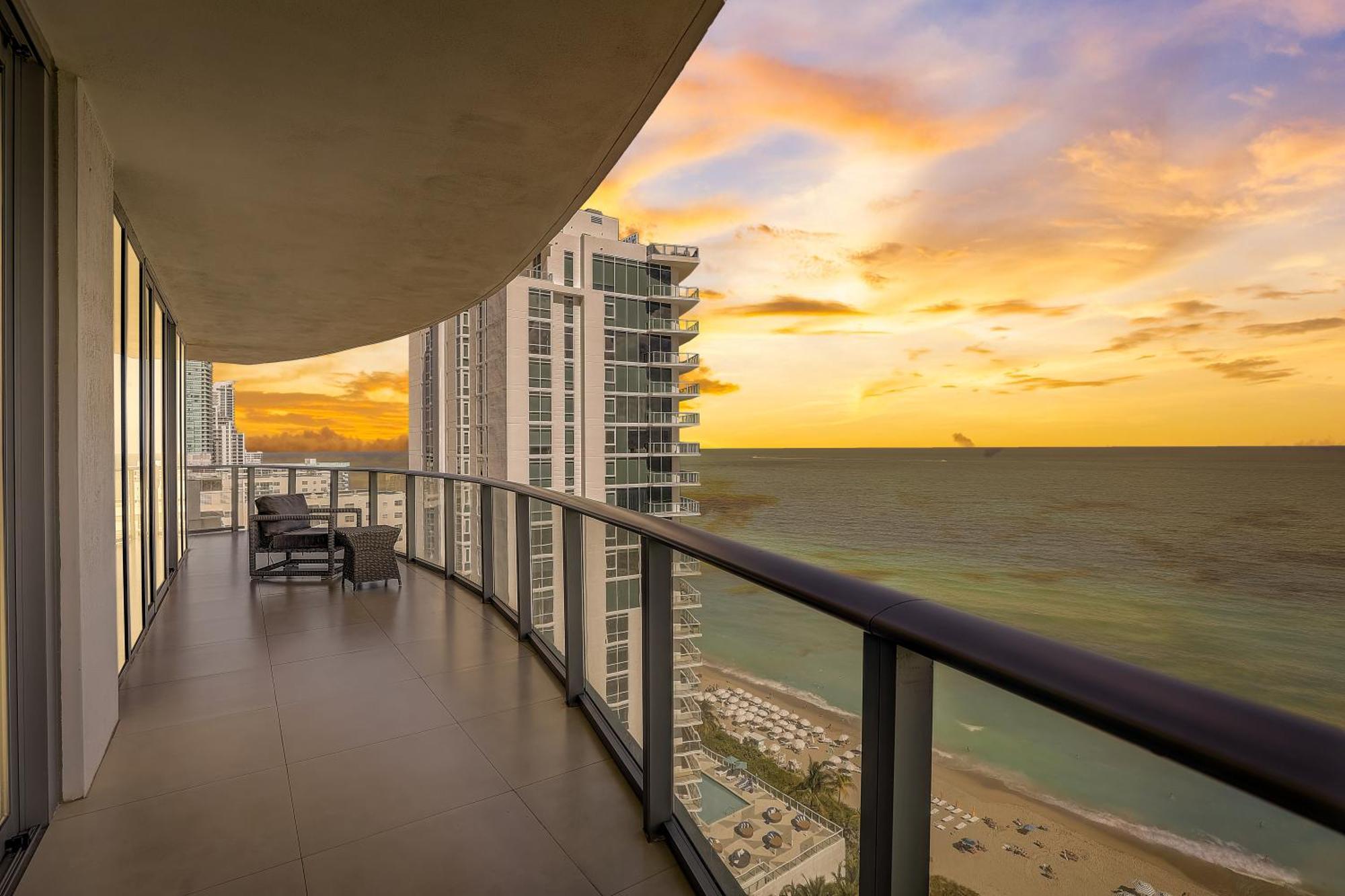ハリウッド1502 - Stunning Ocean View At The Beachアパートメント エクステリア 写真